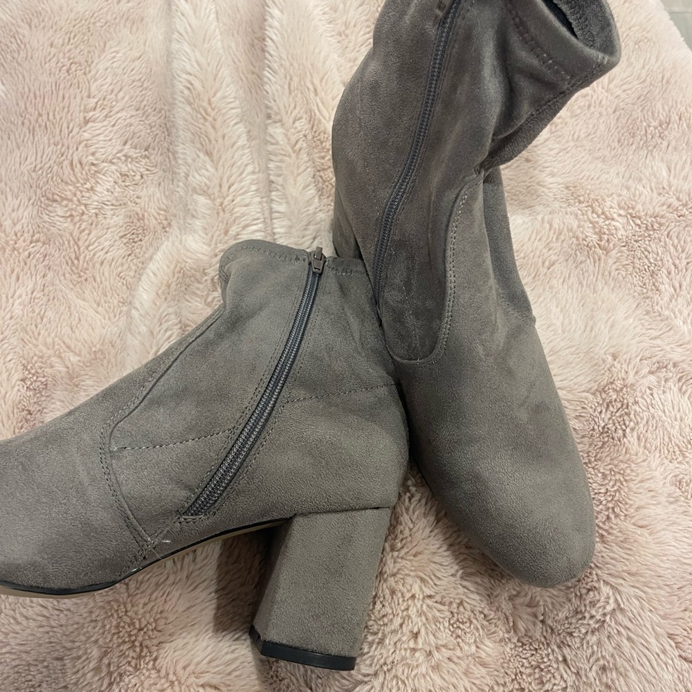 Grey booties - Picture 2 of 4